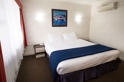 Edgewater Hotel - Accommodation Newcastle 4