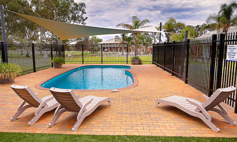 The Standpipe Golf Motor Inn - Accommodation Newcastle 3