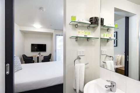City Edge North Melbourne - Accommodation Newcastle 6