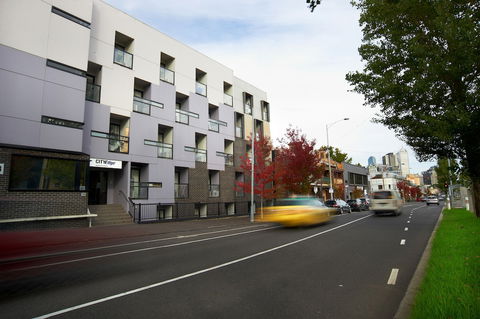 City Edge North Melbourne - Accommodation Newcastle 1