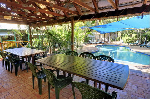 Habitat Resort - Accommodation Newcastle 4