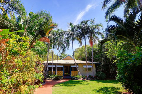 Habitat Resort - Accommodation Newcastle 0
