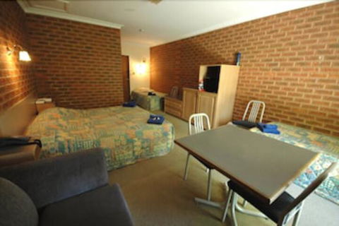 Burra Motor Inn - Accommodation Newcastle 3