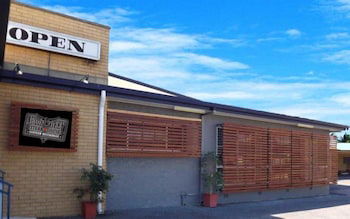High Street Motor Inn - Accommodation Newcastle 0