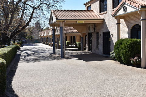 Best Western Tuscany On Tor Motor Inn - Accommodation Newcastle 2