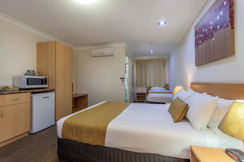 Best Western Tuscany On Tor Motor Inn - Accommodation Newcastle 3