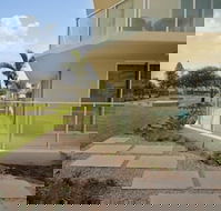 Hi Surf Beachfront Resort Apartments - Accommodation Newcastle
