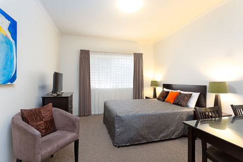 Redcliffe Motor Inn - Accommodation Newcastle 2