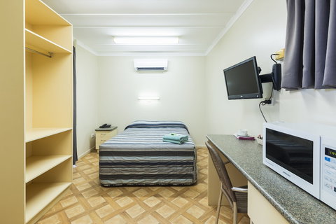 Albatross Bay Resort - Accommodation Newcastle 3