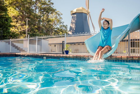 The Big Windmill - Accommodation Newcastle 0