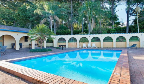 The Big Windmill - Accommodation Newcastle 6