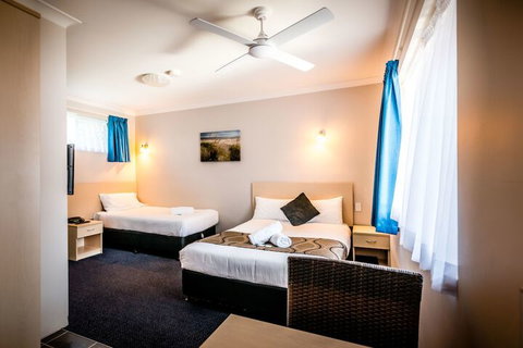 Park Beach Resort Motel - Accommodation Newcastle 7