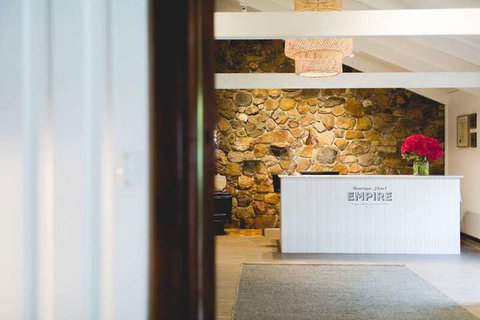 Empire Spa Retreat - Accommodation Newcastle 3