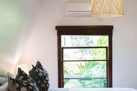 Empire Spa Retreat - Accommodation Newcastle 7