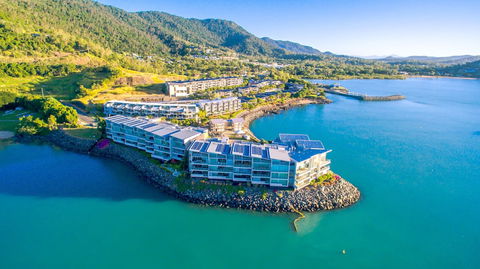Peninsula Airlie Beach - Accommodation Newcastle 1