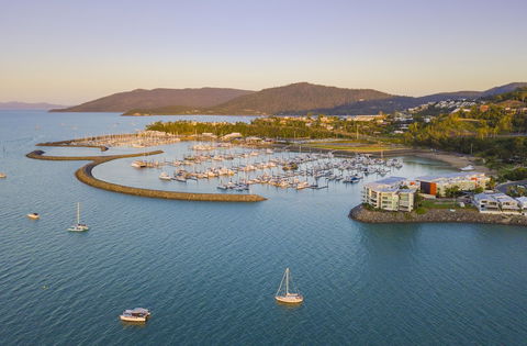 Peninsula Airlie Beach - Accommodation Newcastle 3