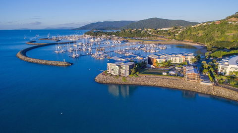 Peninsula Airlie Beach - Accommodation Newcastle 2