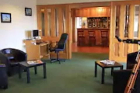 Aviators Lodge Motel - Accommodation Newcastle 2