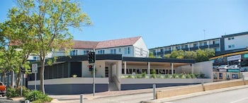 Seabreeze Hotel - Accommodation Newcastle 0