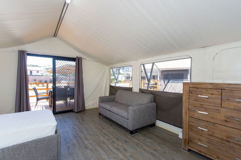 Shoal Bay Holiday Park - Accommodation Newcastle 3