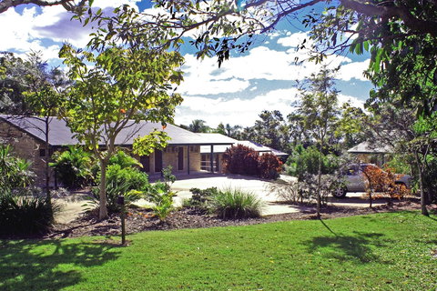 Emeraldene Inn & Eco-Lodge - Accommodation Newcastle 3