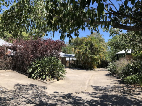 Emeraldene Inn & Eco-Lodge - Accommodation Newcastle 1