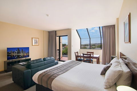 Boulevard On Beaumont - Accommodation Newcastle 6