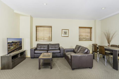 Boulevard On Beaumont - Accommodation Newcastle 3