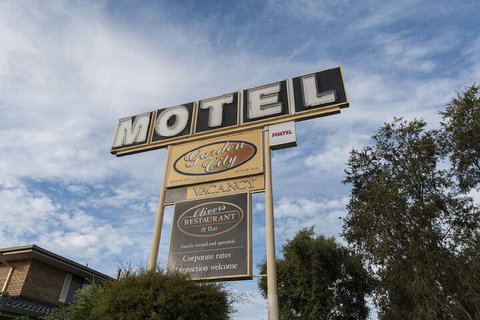 Garden City Motor Inn - Accommodation Newcastle 2