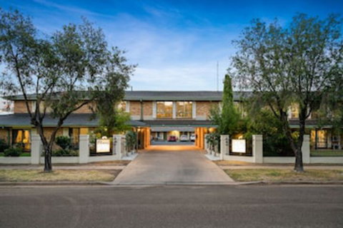 Garden City Motor Inn - Accommodation Newcastle 0