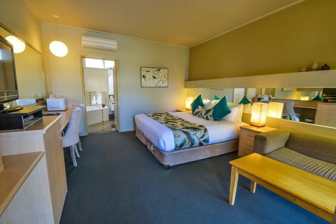 Comfort Inn & Suites Lakes Entrance - Accommodation Newcastle 6