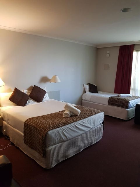 Ringwood Lake Inn - Accommodation Newcastle 5