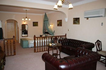 Victoria House Motor Inn - Accommodation Newcastle 5