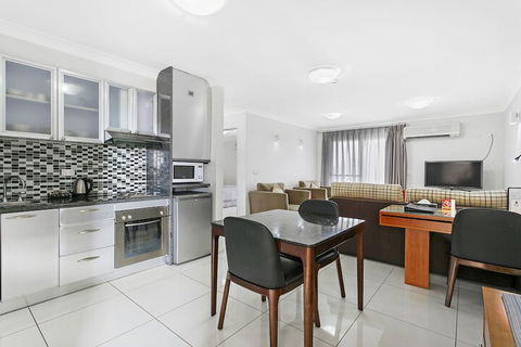 Comfort Inn & Suites Burwood - Accommodation Newcastle 5