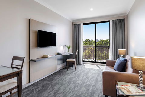 Oaks Sydney North Ryde Suites - Accommodation Newcastle 6