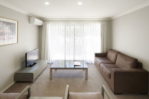 Pinnacle Apartments - Accommodation Newcastle 4