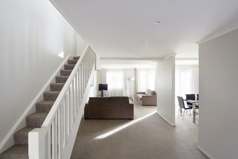 Pinnacle Apartments - Accommodation Newcastle 7