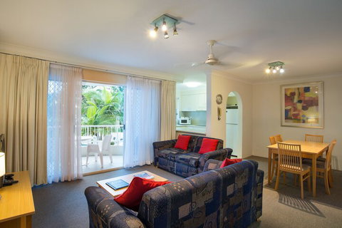 Golden Shores Holiday Club - Accommodation Newcastle 7