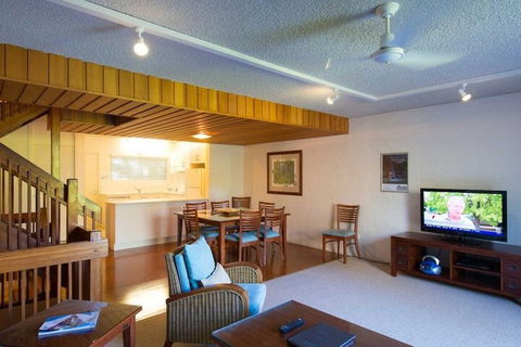 Palm Court Noosa - Accommodation Newcastle 7