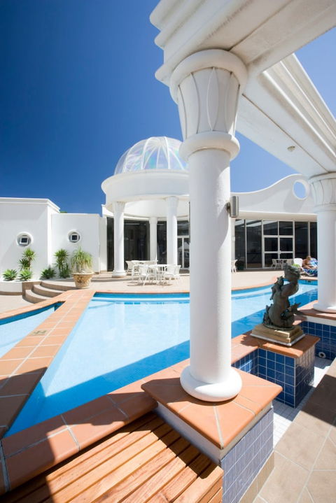 Phoenician Resort - Accommodation Newcastle 6
