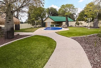 Overlander Homestead Motel - Accommodation Newcastle 3