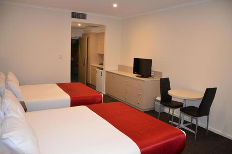 Quality Hotel Manor - Accommodation Newcastle 4