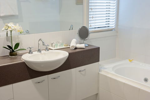 Ringwood Royale - Accommodation Newcastle 5
