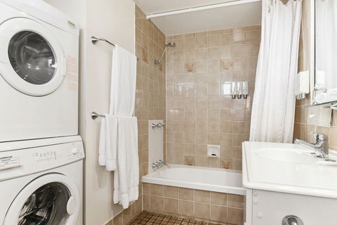 Highpoint International - Accommodation Newcastle 5