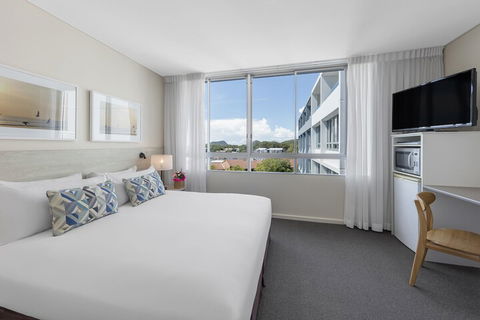 Oaks Nelson Bay Lure Suites - Accommodation Newcastle 7