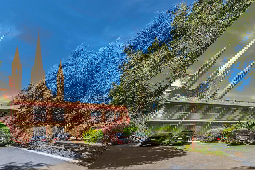 Quarry Hill VIC Accommodation Newcastle