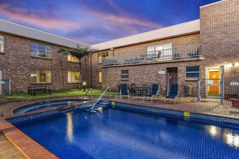 Southgate Motel - Accommodation Newcastle 2