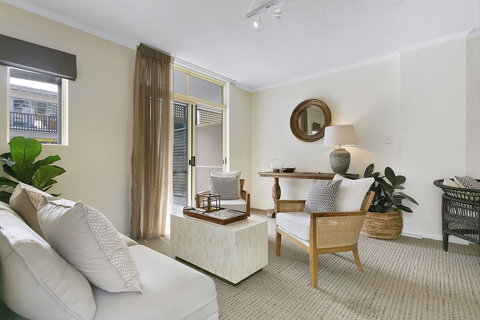 Quest On Story Bridge - Accommodation Newcastle 3