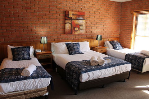 Bakery Hill Motel - Accommodation Newcastle 4