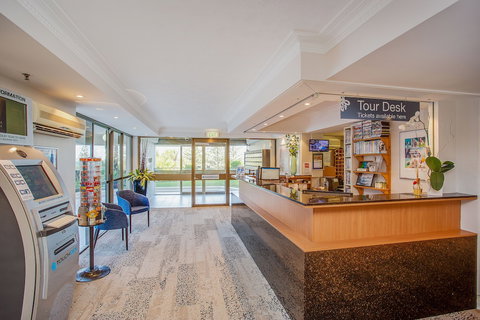 Gemini Court Holiday Apartments - Accommodation Newcastle 3